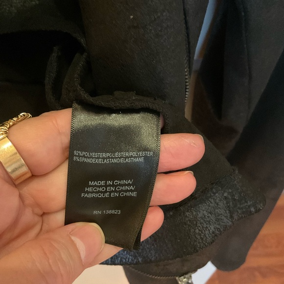 Shyanne Women's Cascade Front Faux Suede Jacket, size M, black - Picture 6 of 7